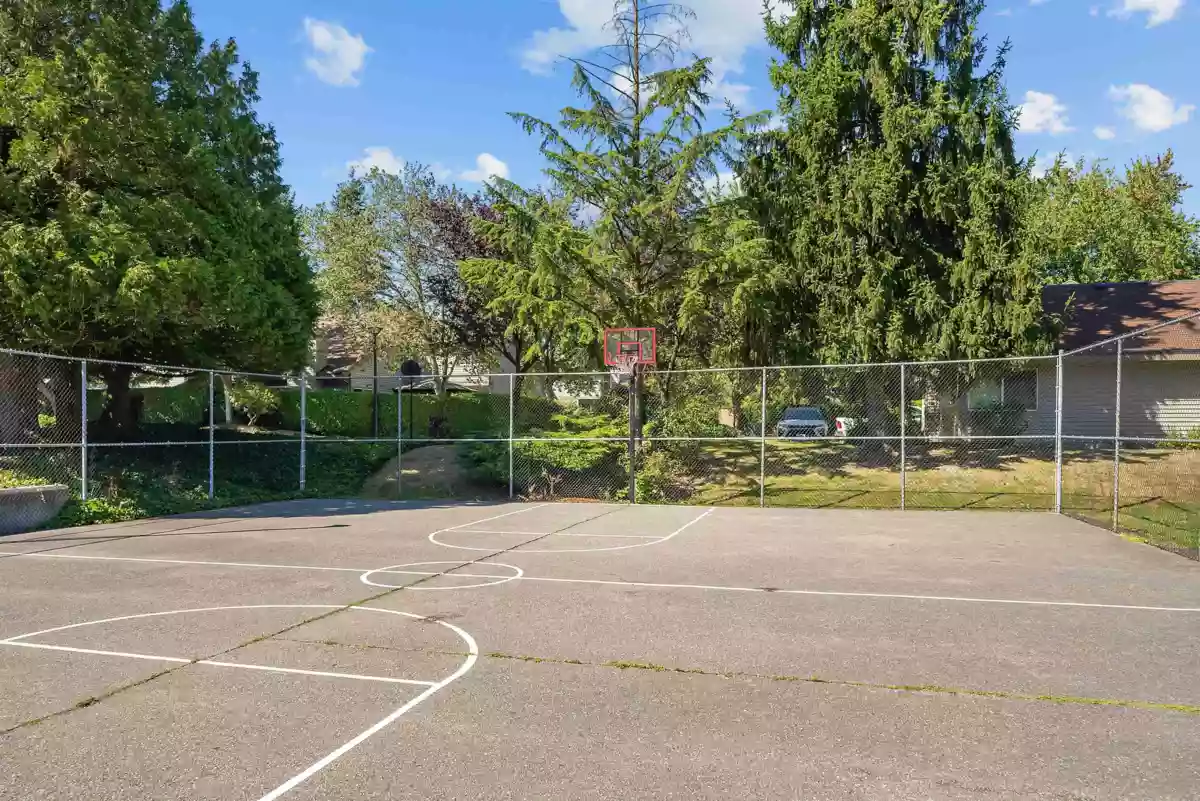 Swimming Pool Photo of 6061 E Greenside Drive, Surrey, BC