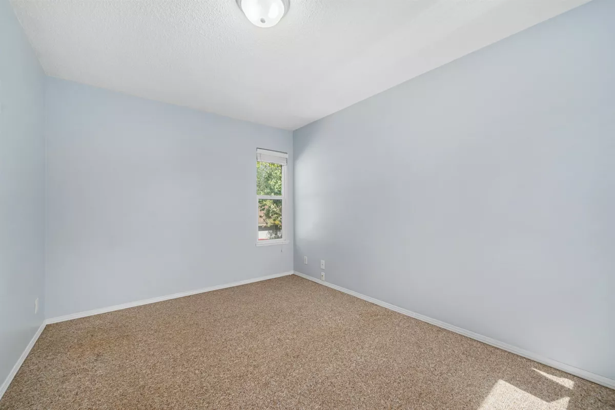 Walk-In Closet Photo of 6061 E Greenside Drive, Surrey, BC