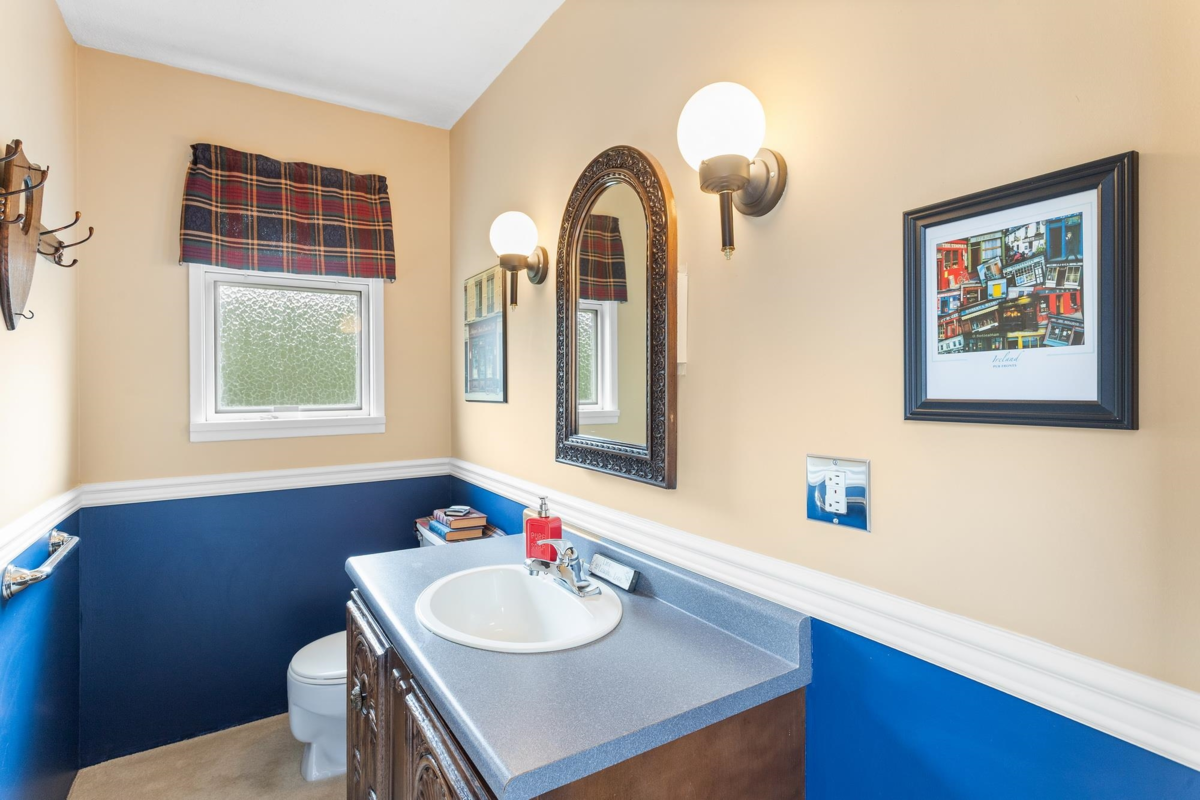 Basement Recreation Room Photo of 7800 Sunnydene Road, Richmond, BC