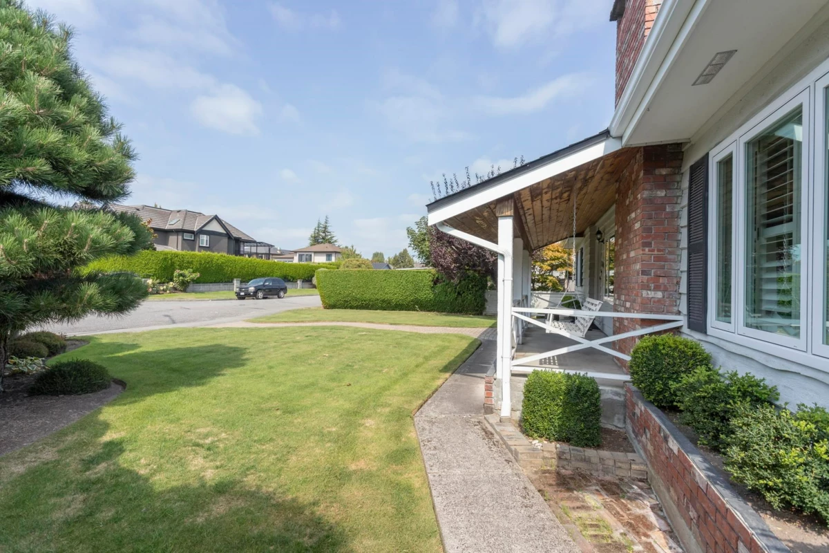 Hot Tub / Spa Photo of 7800 Sunnydene Road, Richmond, BC