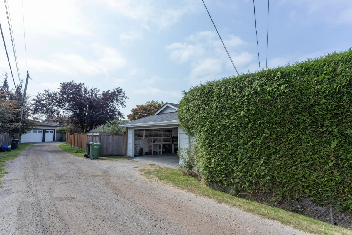 Outdoor Deck Photo of 7800 Sunnydene Road, Richmond, BC