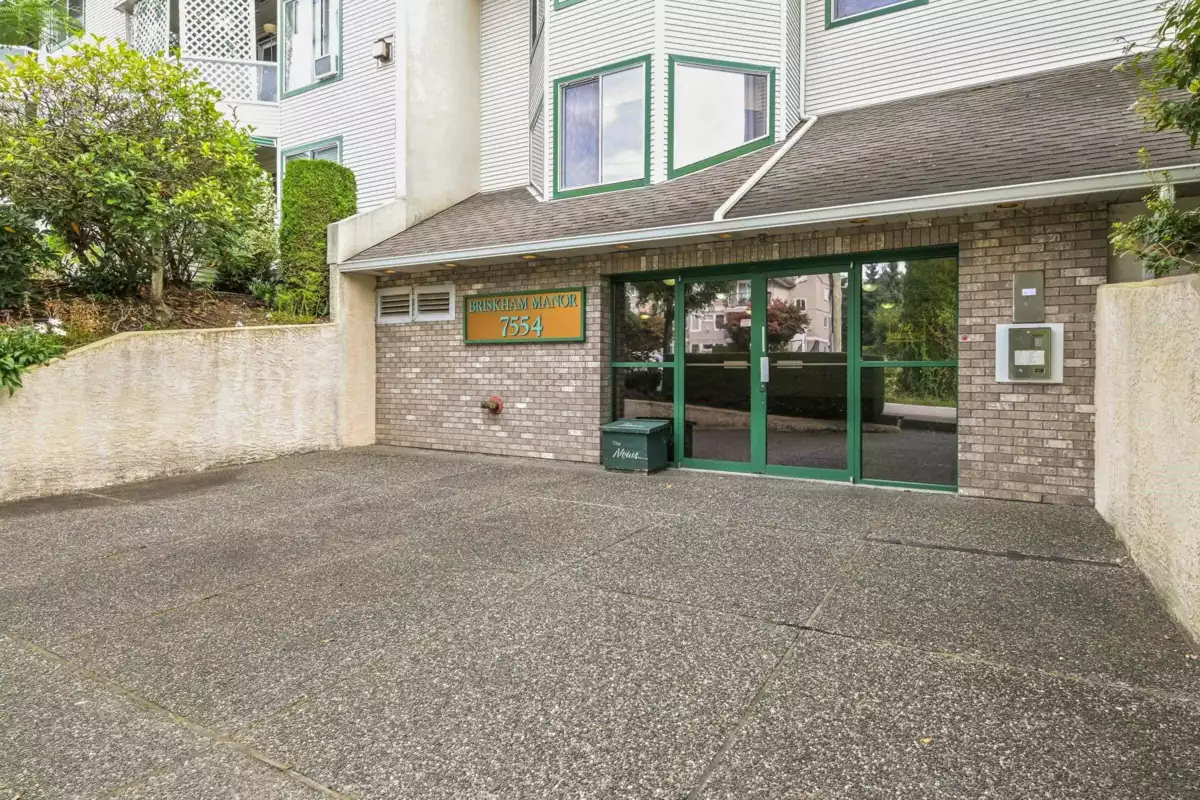 Living Room Photo of 106 7554 Briskham Street, Mission, BC