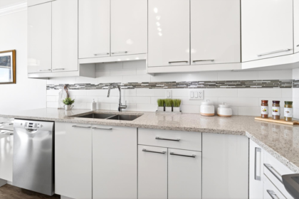Kitchen Island Photo of 508 19228 64 Avenue, Surrey, BC