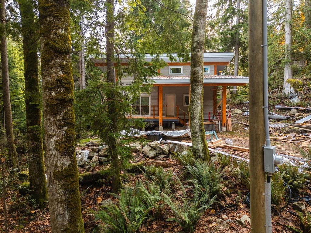 Primary Bathroom Photo of 883 West Bay Road, Gambier Island, BC