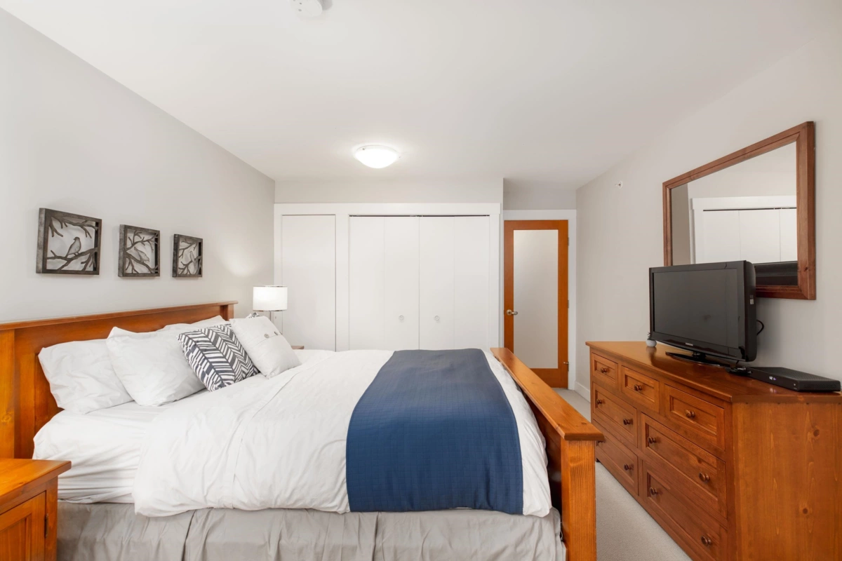 Entry Foyer Photo of 25 4637 Blackcomb Way, Whistler, BC