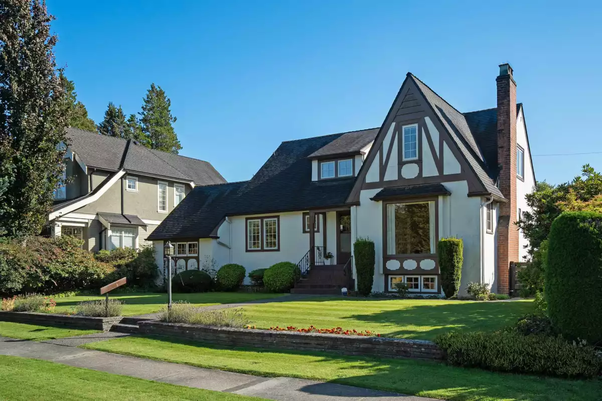 Living Room Photo of 4664 W 13th Avenue, Vancouver, BC
