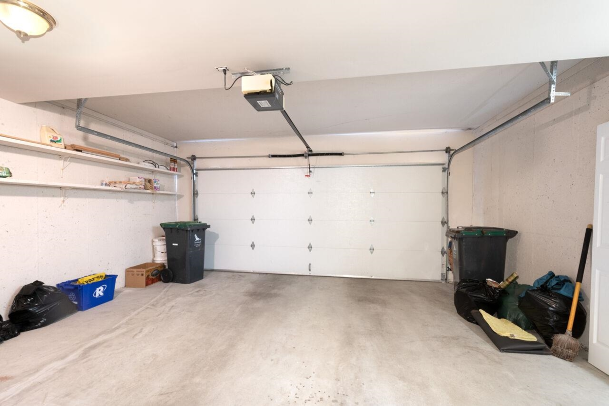 Garden / Landscaping Photo of 4080 St. Pauls Avenue, North Vancouver, BC