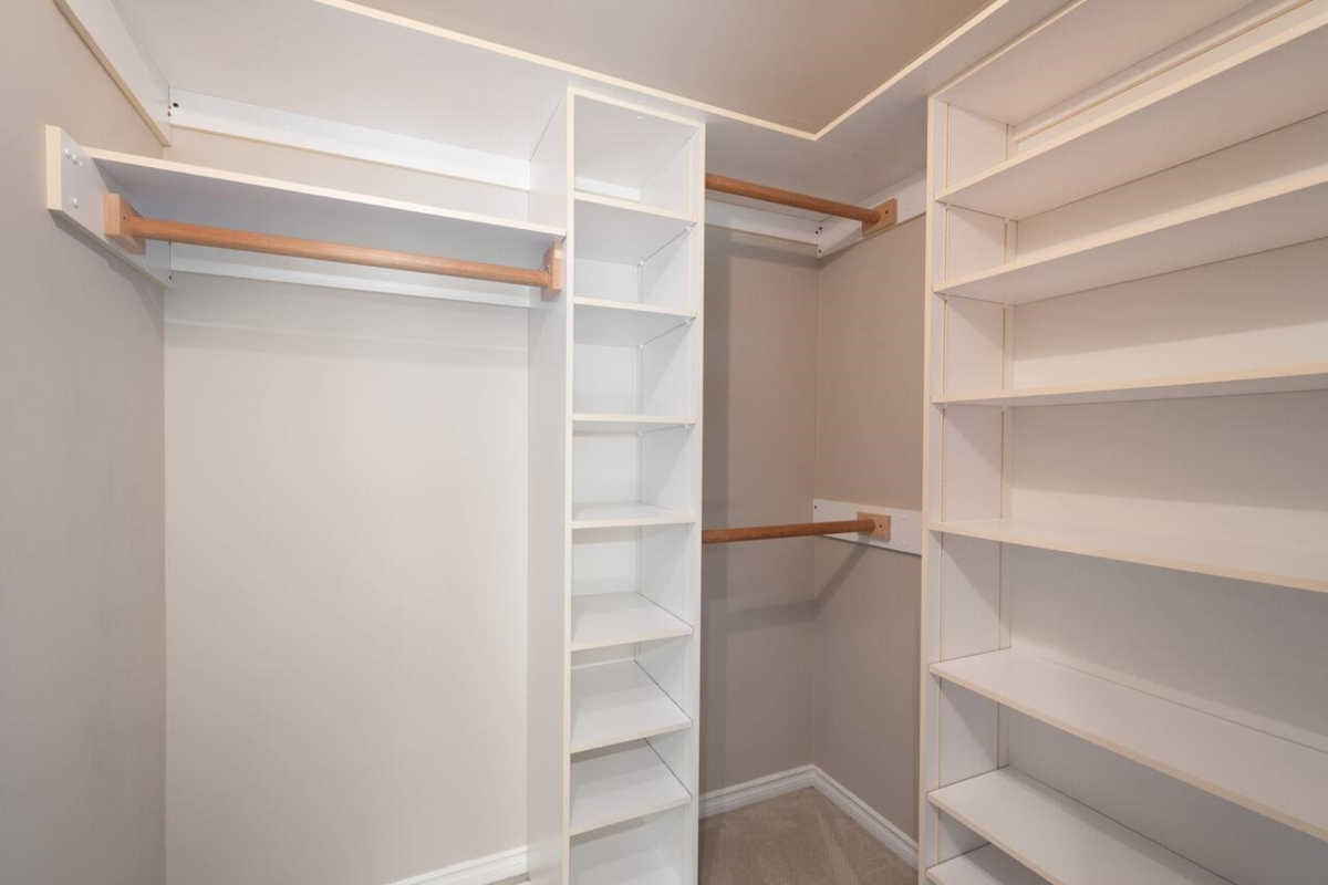 Powder Room Photo of 4080 St. Pauls Avenue, North Vancouver, BC