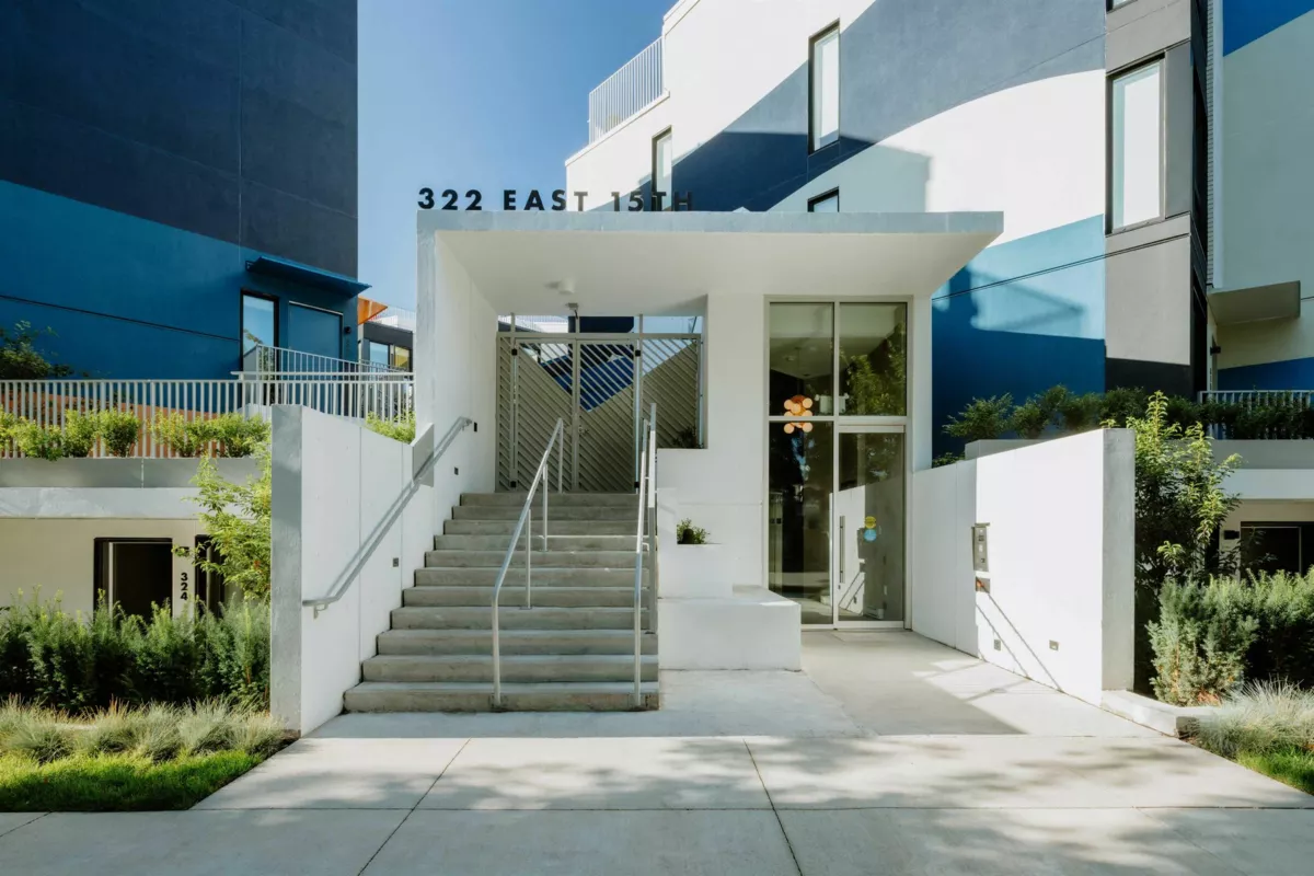 Backyard Photo of 209 322 E 15th Avenue, Vancouver, BC