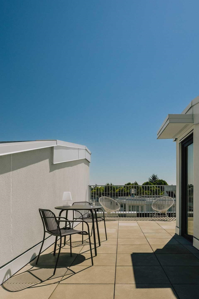 Entry Foyer Photo of 209 322 E 15th Avenue, Vancouver, BC