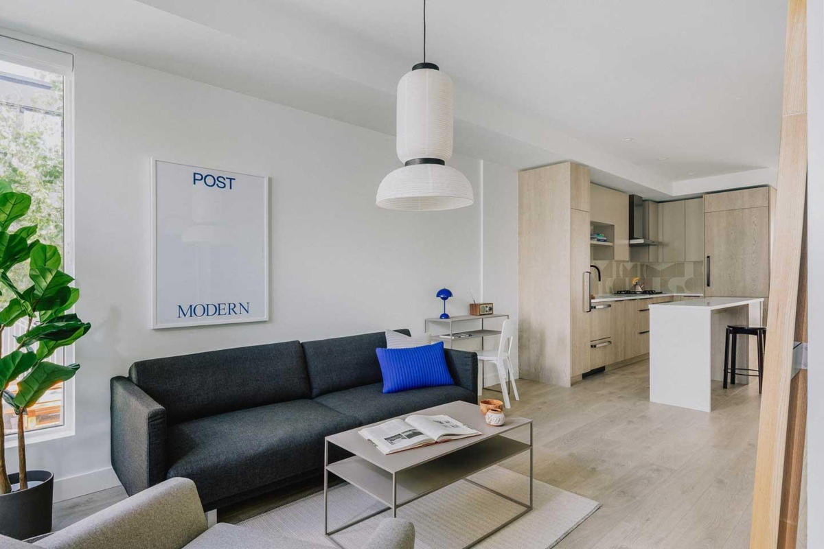 Living Room Photo of 209 322 E 15th Avenue, Vancouver, BC