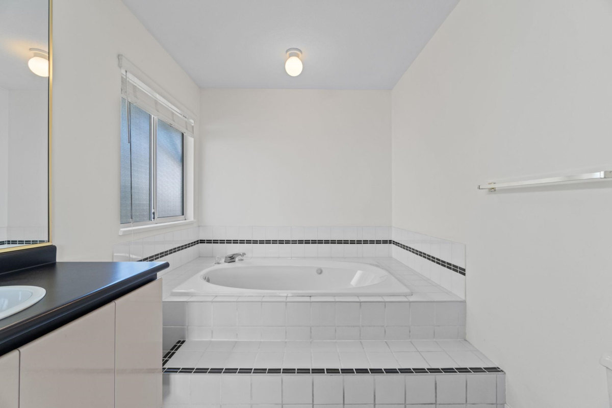 Garden / Landscaping Photo of 5275 Mckee Street, Burnaby, BC