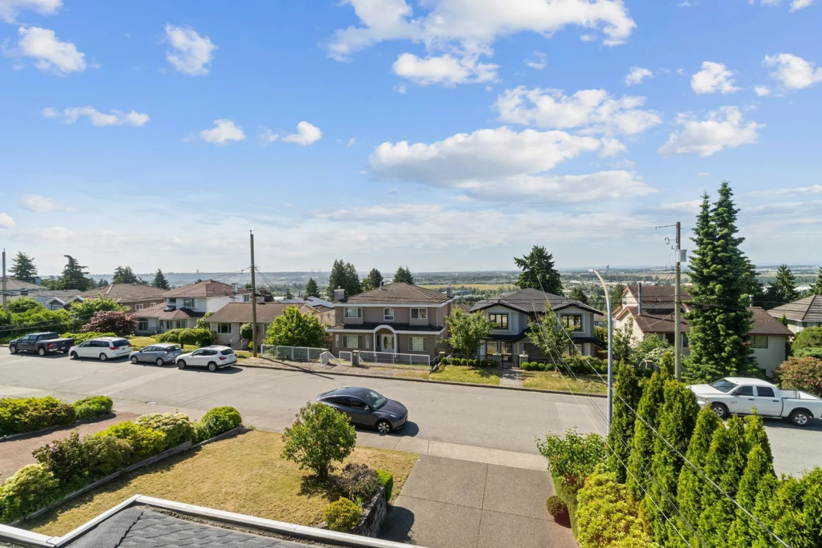 Hallway Photo of 5275 Mckee Street, Burnaby, BC
