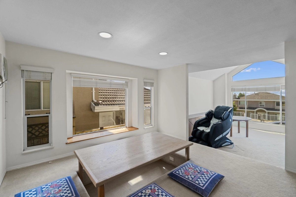 Kitchen Island Photo of 5275 Mckee Street, Burnaby, BC