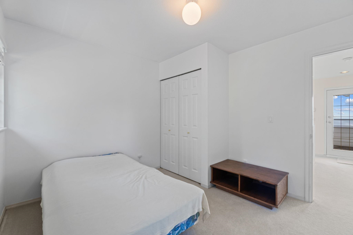 Mudroom Photo of 5275 Mckee Street, Burnaby, BC