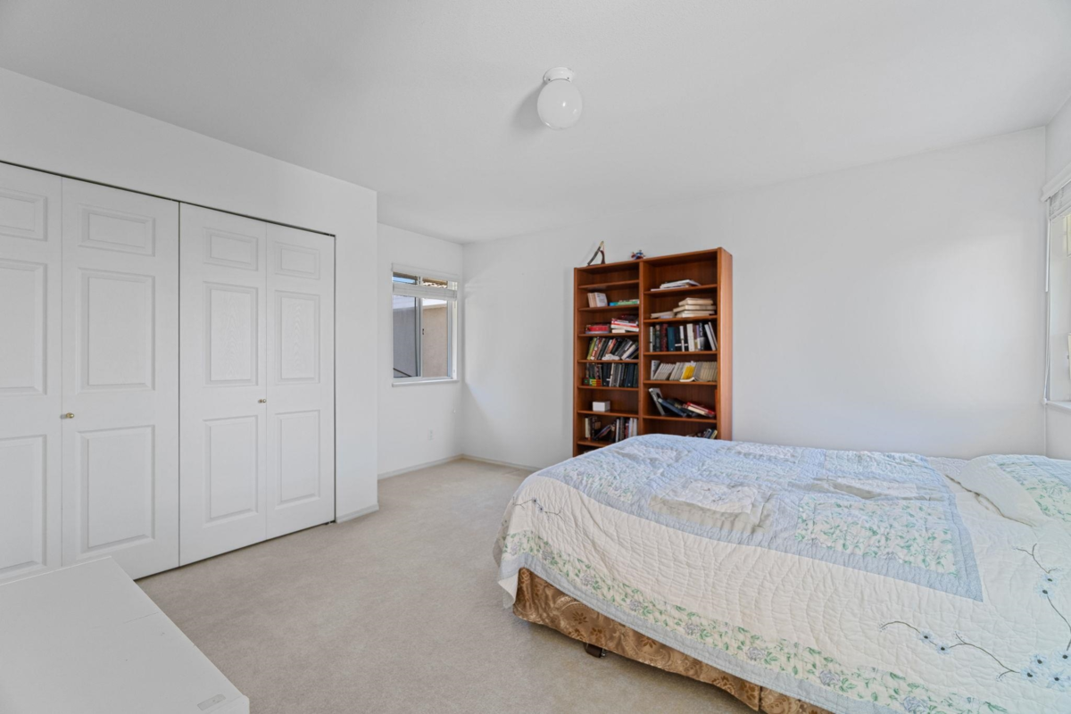 Office / Den Photo of 5275 Mckee Street, Burnaby, BC