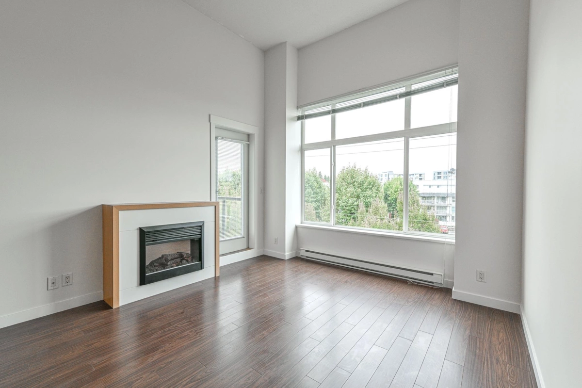 Guest Bathroom Photo of 401 2943 Nelson Place, Abbotsford, BC