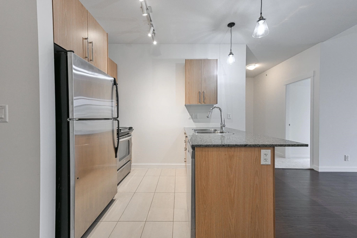 Kitchen Photo of 401 2943 Nelson Place, Abbotsford, BC