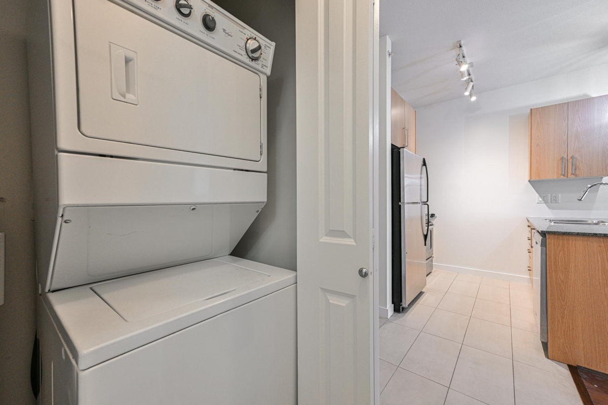 Outdoor Patio Photo of 401 2943 Nelson Place, Abbotsford, BC