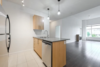 Kitchen Island Photo of 401 2943 Nelson Place, Abbotsford, BC