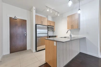 Kitchen Photo of 401 2943 Nelson Place, Abbotsford, BC