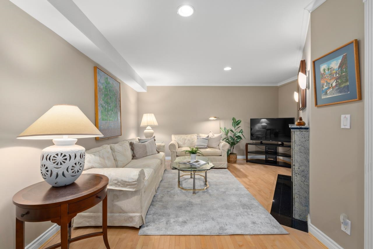 Backyard Photo of 2362 Marine Drive, West Vancouver, BC