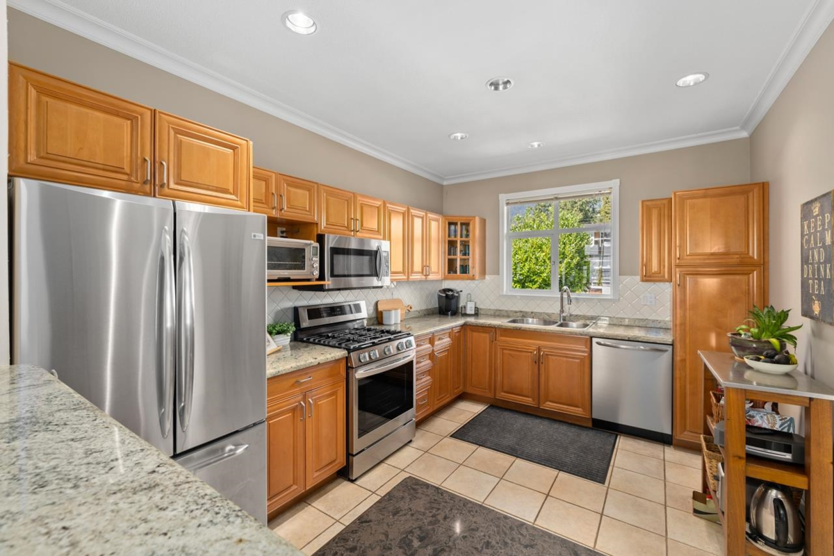 Bedroom 2 Photo of 2362 Marine Drive, West Vancouver, BC