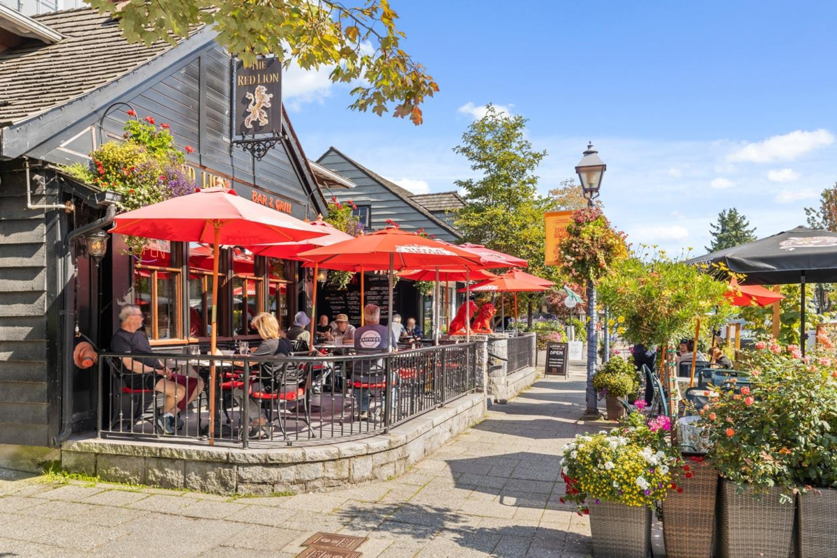 Community Amenities Photo (Clubhouse) of 2362 Marine Drive, West Vancouver, BC