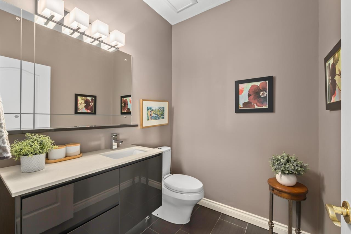 Powder Room Photo of 2362 Marine Drive, West Vancouver, BC