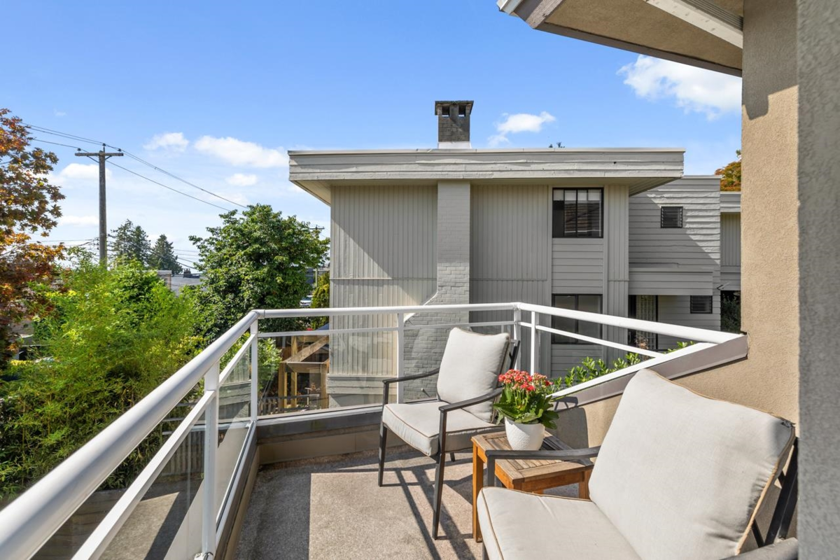 Primary Bedroom Photo of 2362 Marine Drive, West Vancouver, BC