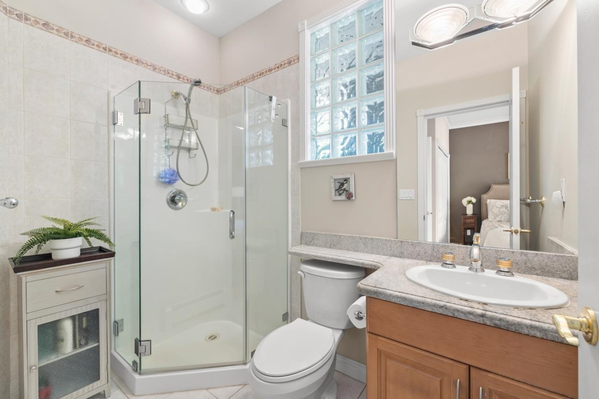 Staircase Photo of 2362 Marine Drive, West Vancouver, BC