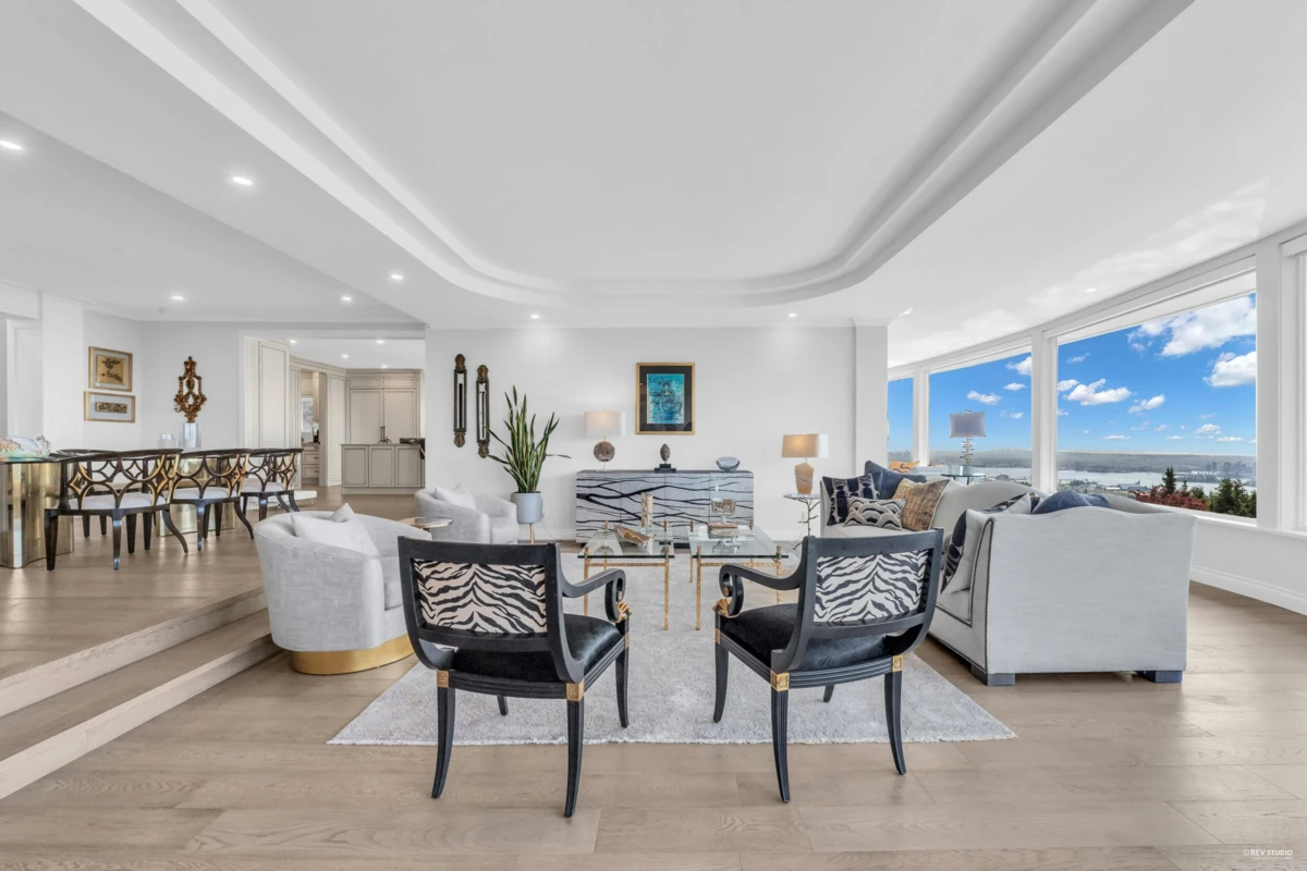 Kitchen Photo of 1439 Chippendale Road, West Vancouver, BC