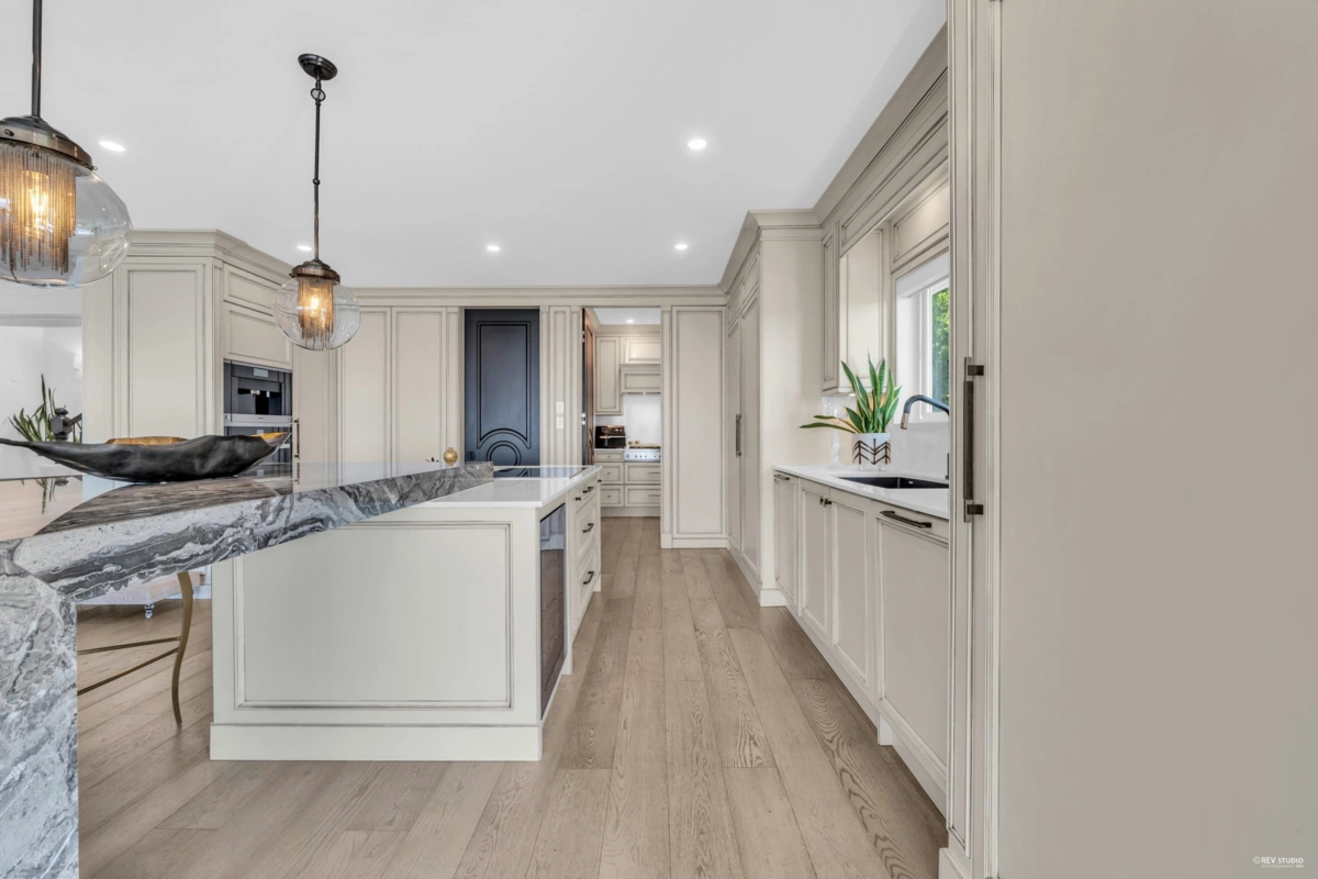 Mudroom Photo of 1439 Chippendale Road, West Vancouver, BC