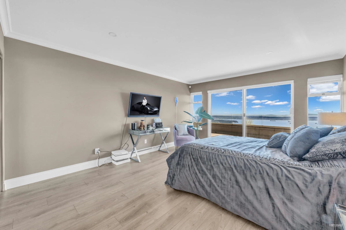 Outdoor Kitchen Photo of 1439 Chippendale Road, West Vancouver, BC