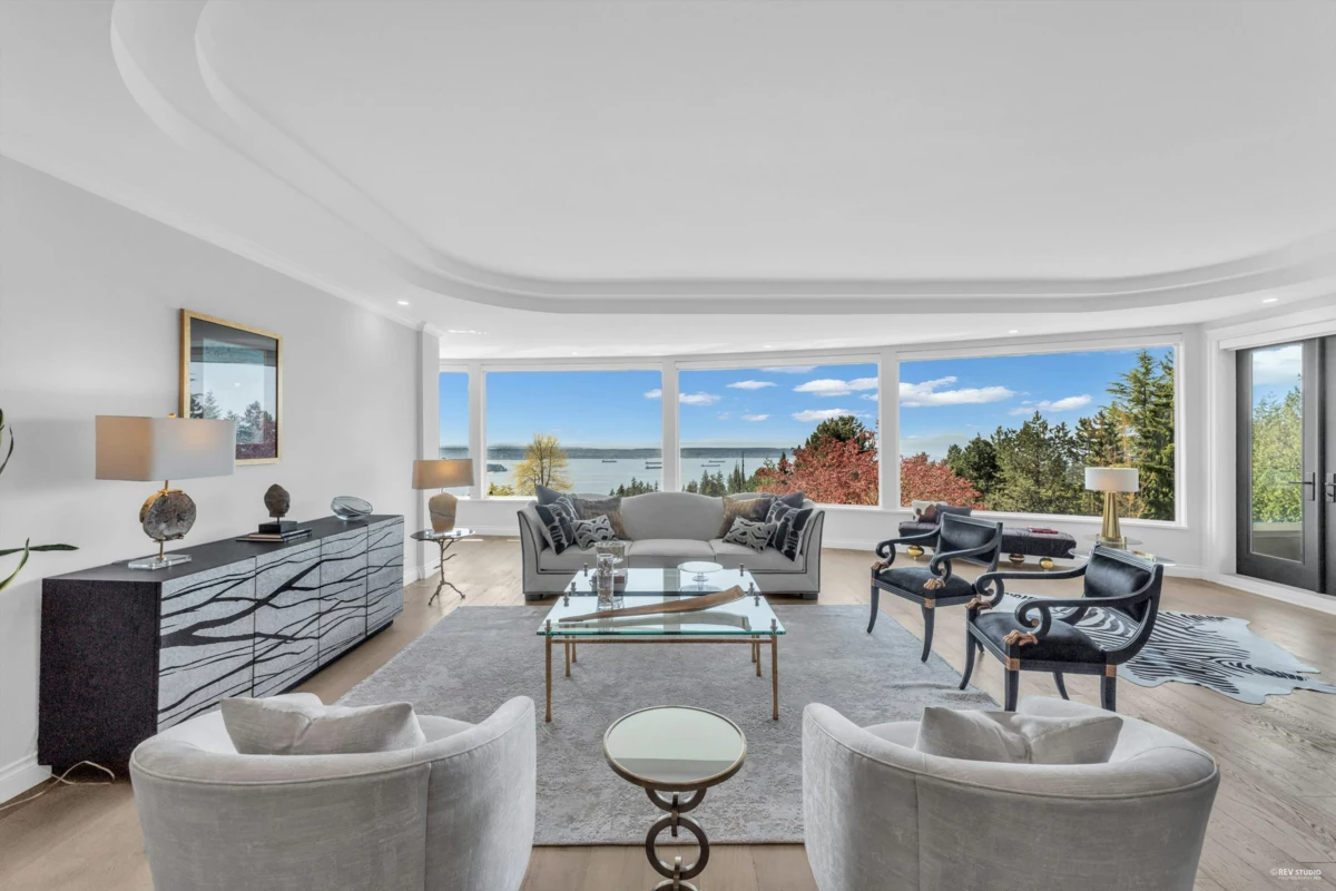 Pantry Photo of 1439 Chippendale Road, West Vancouver, BC