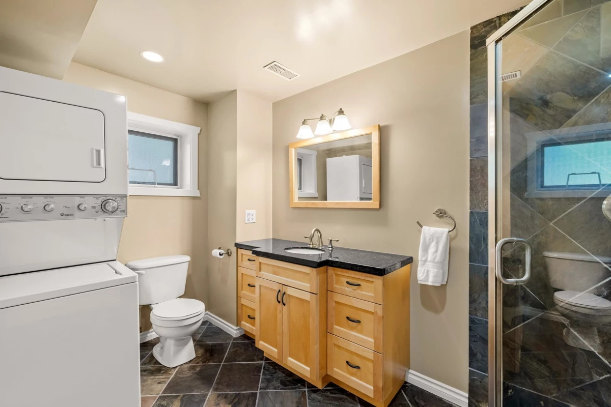 Backyard Photo of 525 Appian Way, Coquitlam, BC