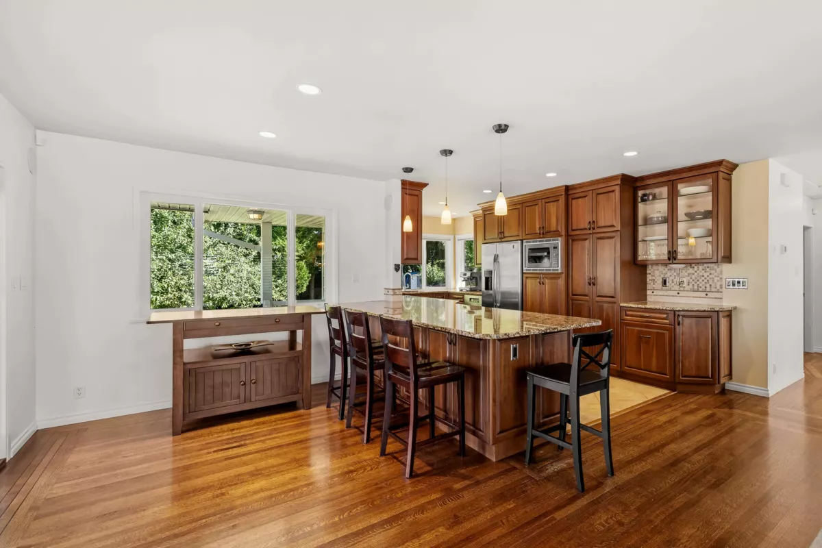 Breakfast Nook Photo of 525 Appian Way, Coquitlam, BC