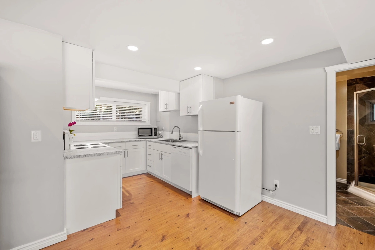 Garage Interior Photo of 525 Appian Way, Coquitlam, BC