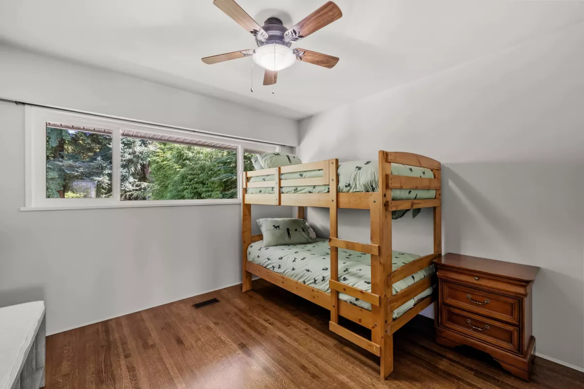 Office / Den Photo of 525 Appian Way, Coquitlam, BC