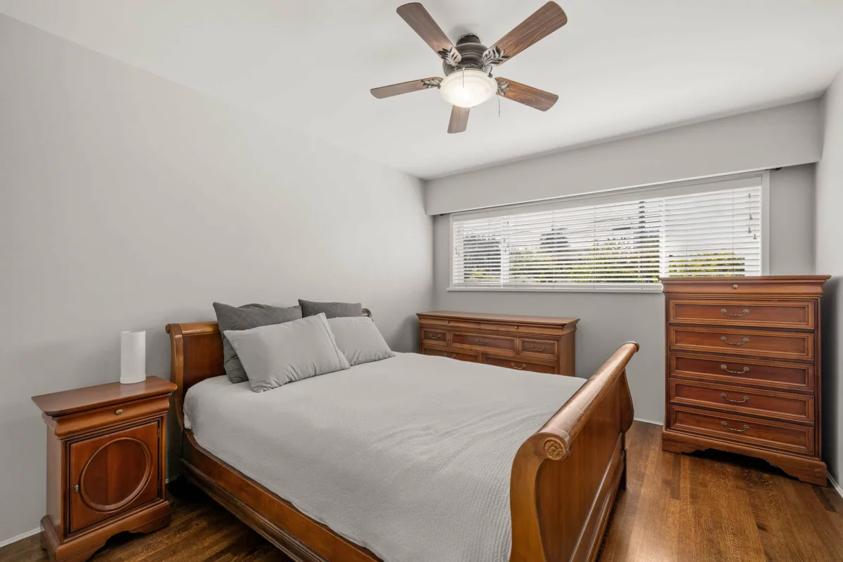 Powder Room Photo of 525 Appian Way, Coquitlam, BC