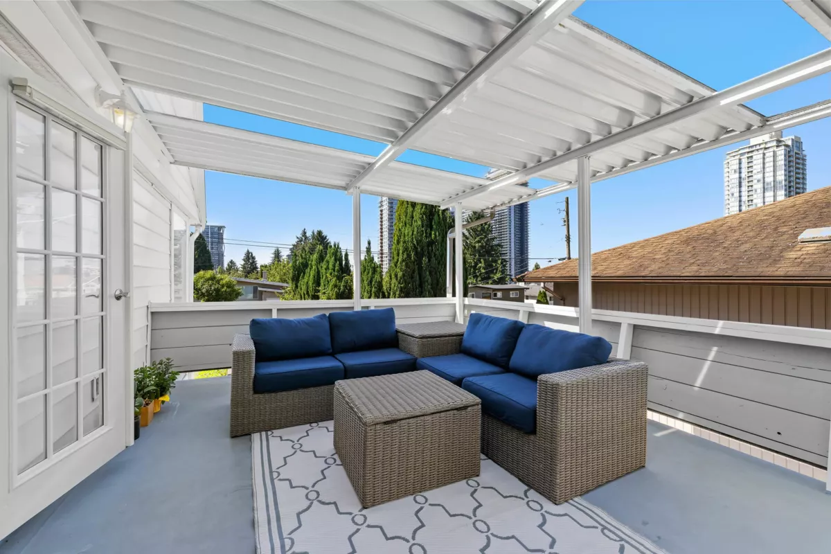 Swimming Pool Photo of 525 Appian Way, Coquitlam, BC