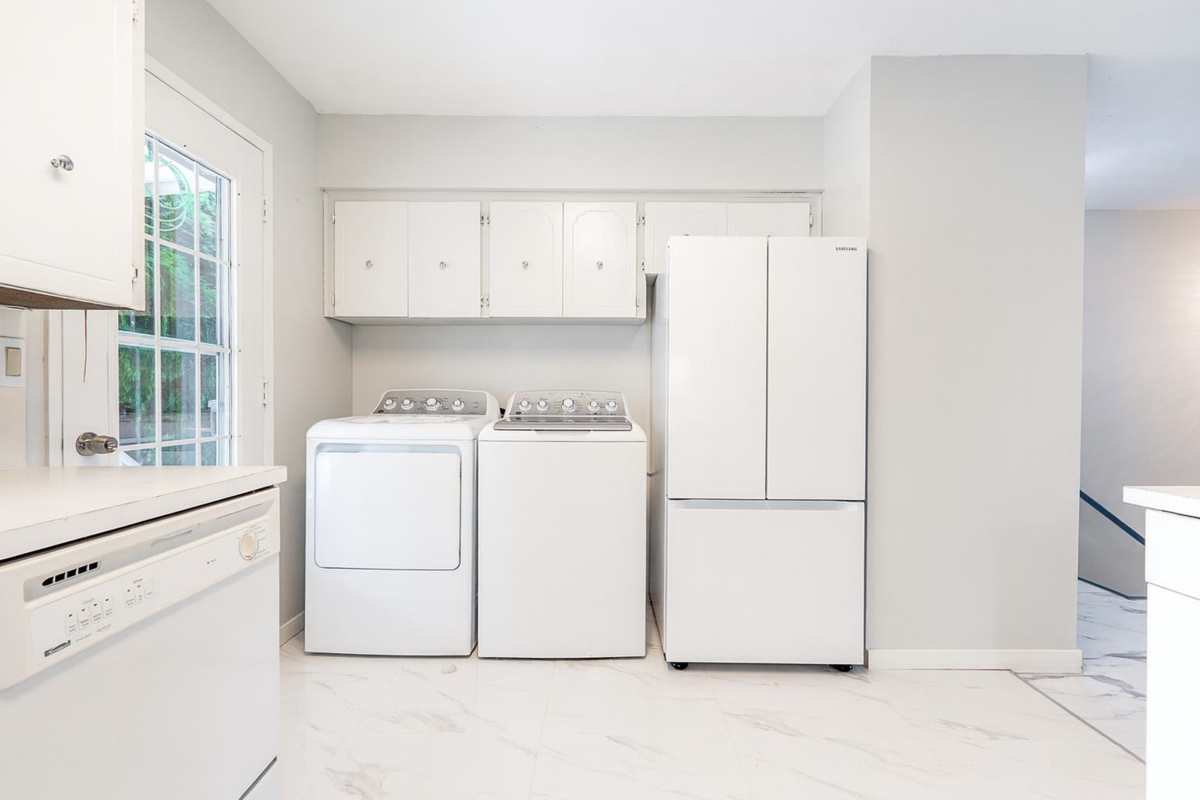 Family Room Photo of 1 46430 First Avenue, Chilliwack, BC