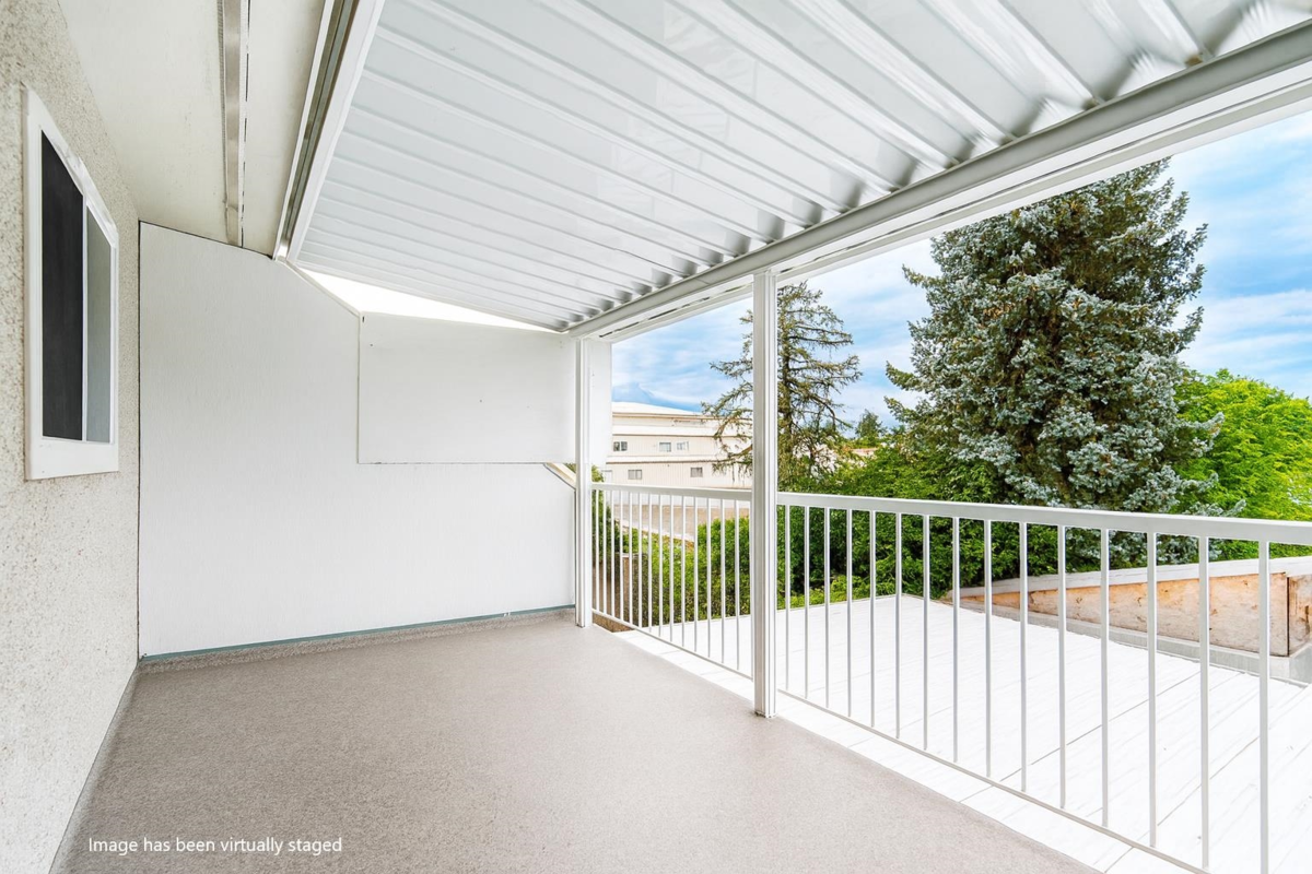 Kitchen Photo of 1 46430 First Avenue, Chilliwack, BC