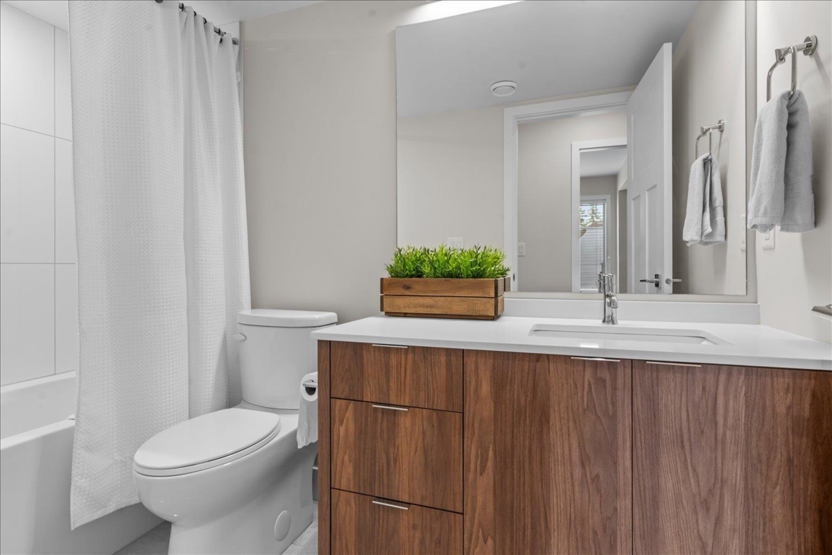 Backyard Photo of 10 45500 Campus Drive, Chilliwack, BC