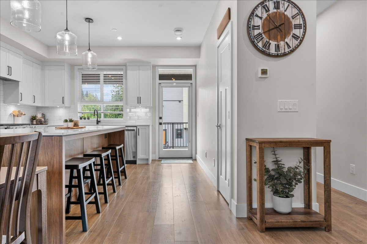 Bedroom 4 Photo of 10 45500 Campus Drive, Chilliwack, BC