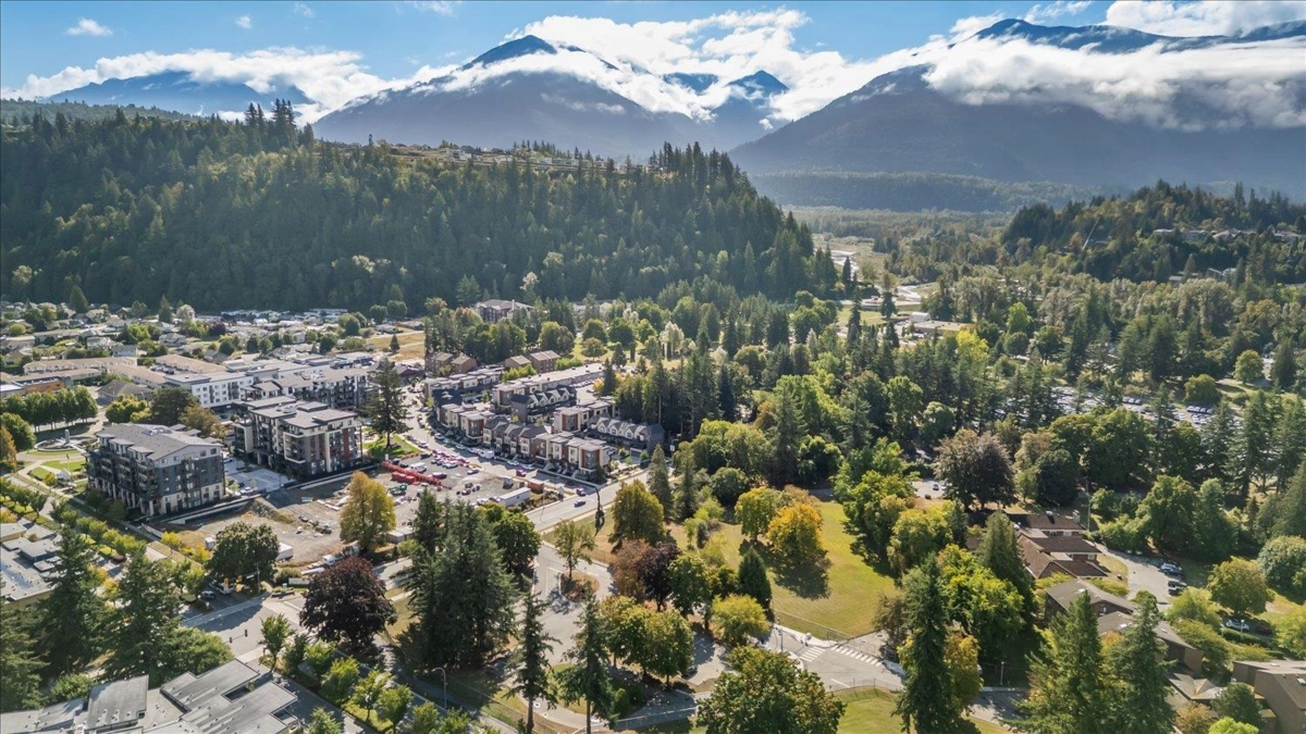 Hot Tub / Spa Photo of 10 45500 Campus Drive, Chilliwack, BC