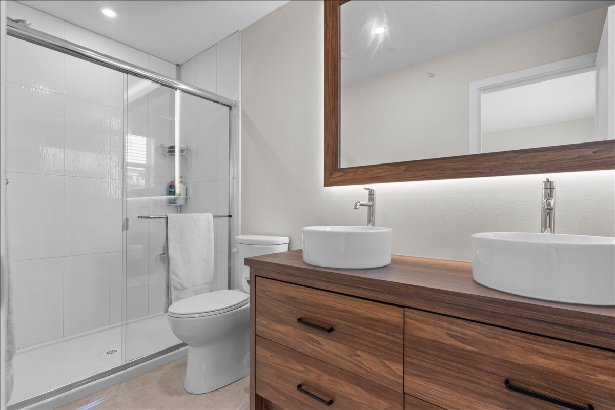 Mudroom Photo of 10 45500 Campus Drive, Chilliwack, BC