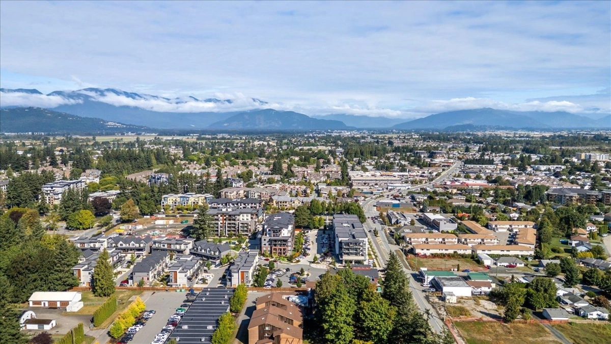Outdoor Kitchen Photo of 10 45500 Campus Drive, Chilliwack, BC