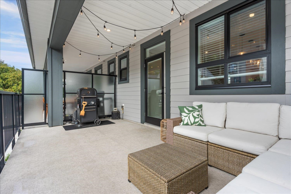 Powder Room Photo of 10 45500 Campus Drive, Chilliwack, BC