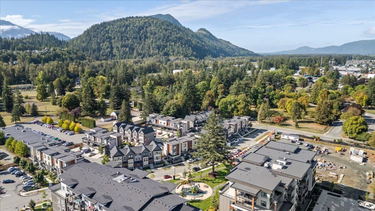 Street View Photo of 10 45500 Campus Drive, Chilliwack, BC